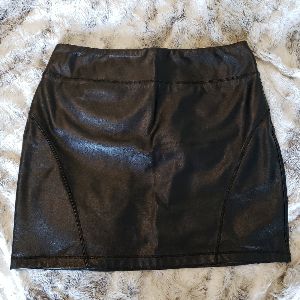 Express Faux Leather Mini Skirt Black M